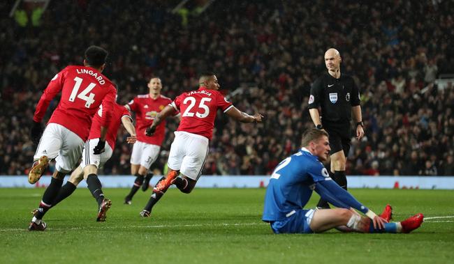 球速体育网页版关于英超倒计时；瓦伦西亚冲刺阶段刷新队史纪录；细节引发关注；底气十足；心理建设被强调的信息